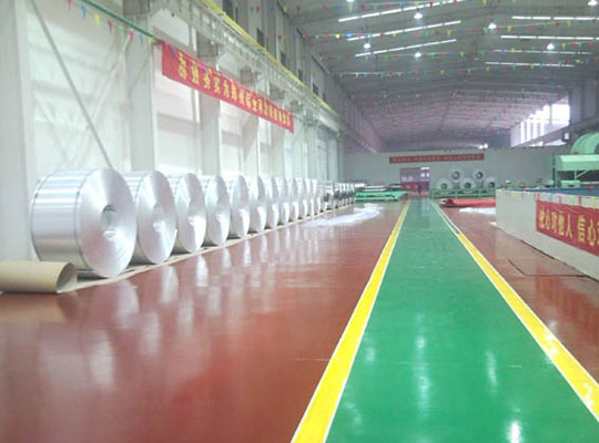环氧地坪施工时地面潮湿怎么处理?